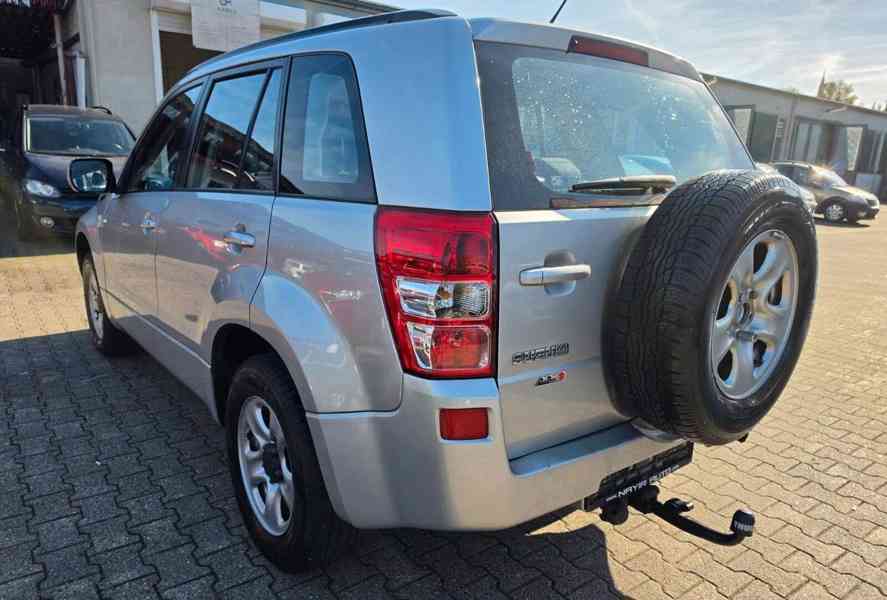 Suzuki Grand Vitara 2.0i 4x4 benzín 103kw - foto 12