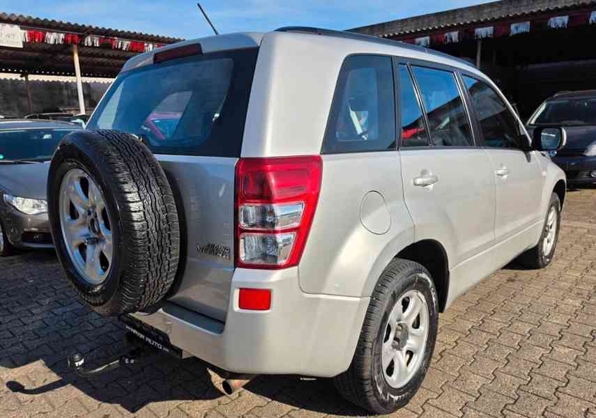 Suzuki Grand Vitara 2.0i 4x4 benzín 103kw - foto 13