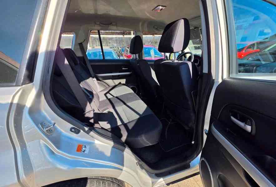 Suzuki Grand Vitara 2.0i 4x4 benzín 103kw - foto 6