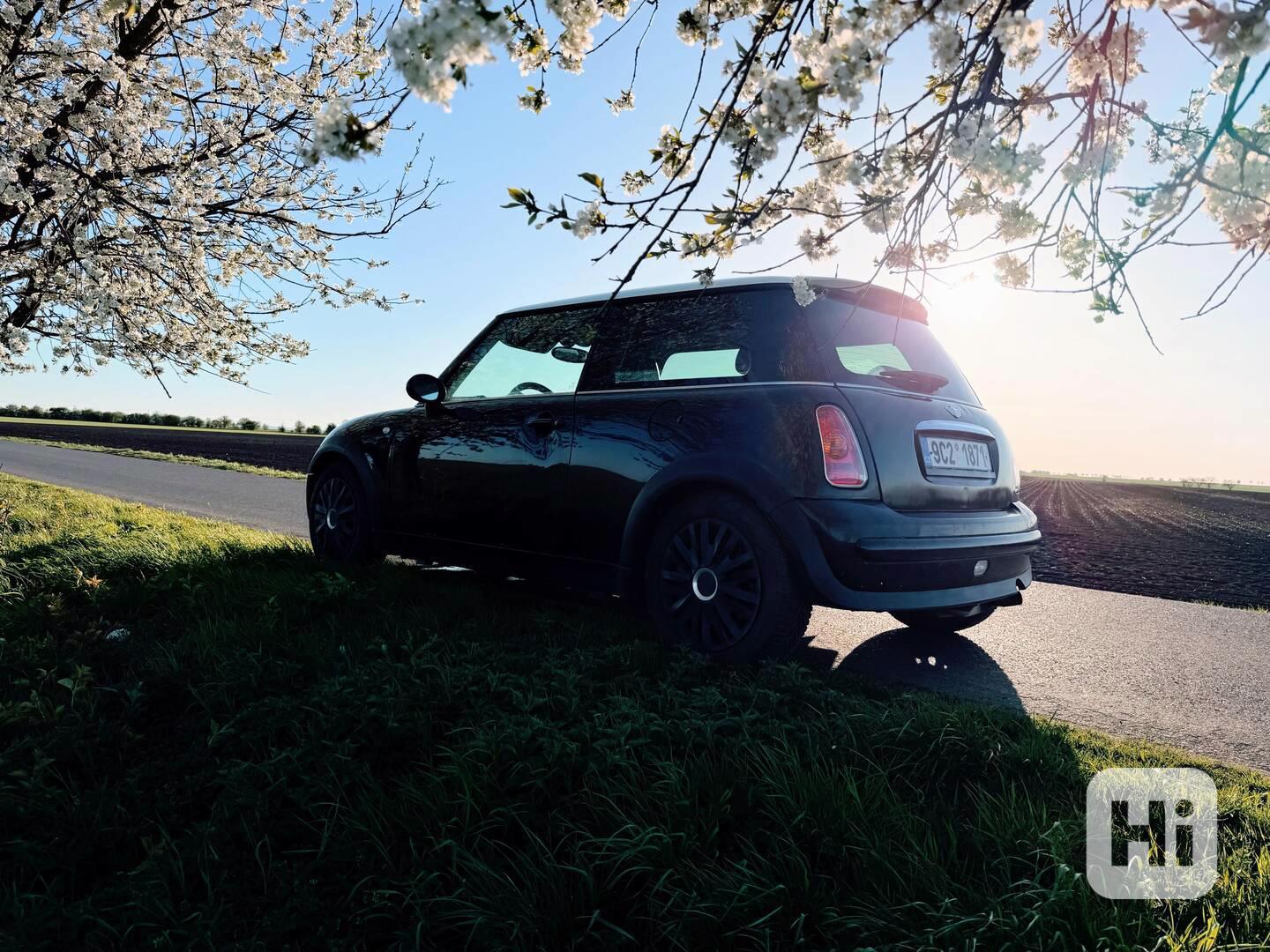 Mini COOPER 1.6 85kW - PANORAMA TEMPOMAT AUDIO - foto 1