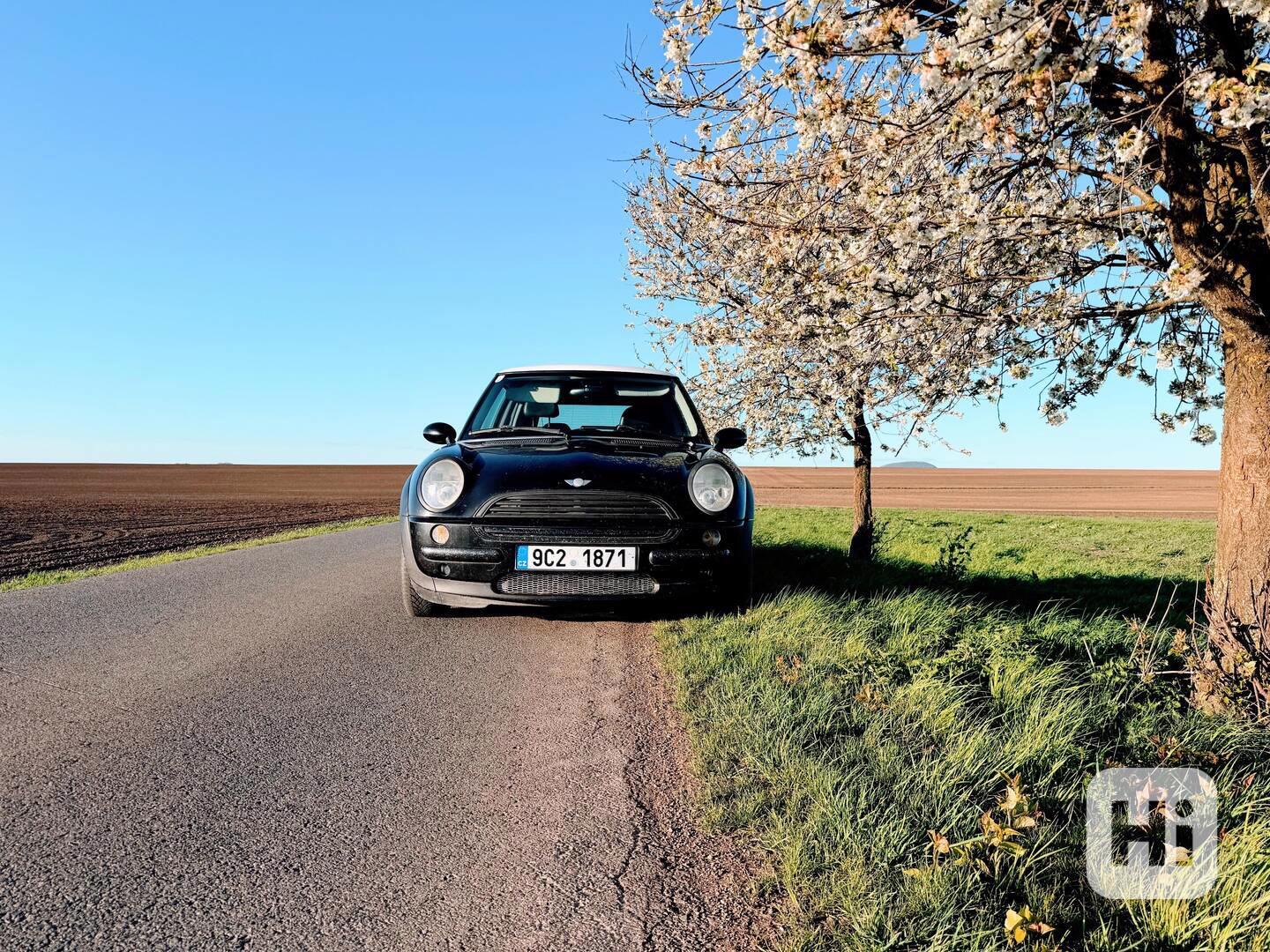 Mini COOPER 1.6 85kW - PANORAMA TEMPOMAT AUDIO - foto 1