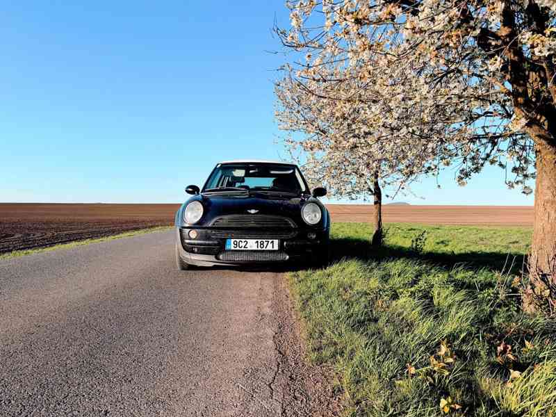 Mini COOPER 1.6 85kW - PANORAMA TEMPOMAT AUDIO - foto 1