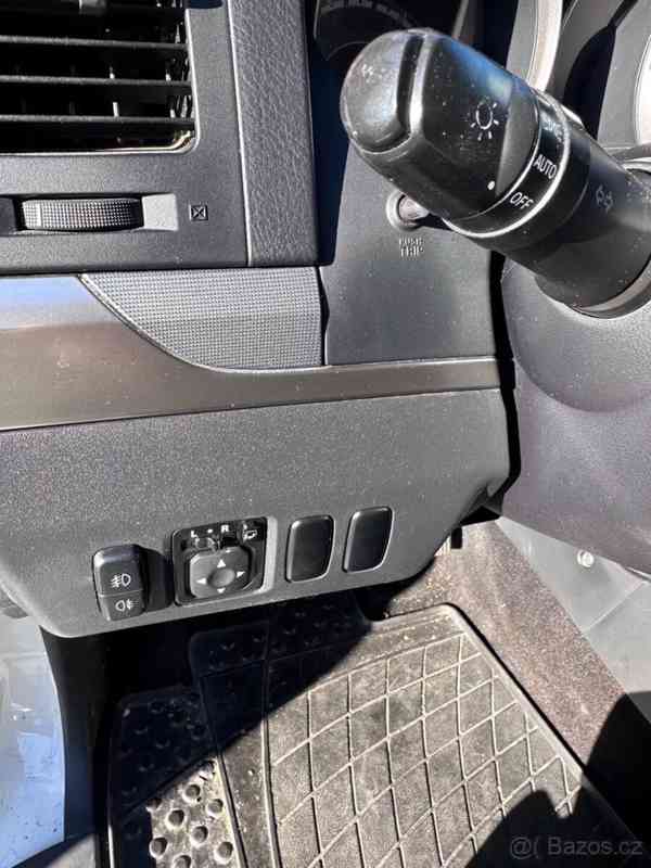 Mitsubishi Pajero 3,2   ( 147 kW) - foto 4