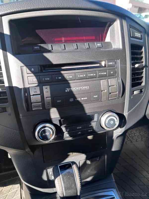 Mitsubishi Pajero 3,2   ( 147 kW) - foto 6