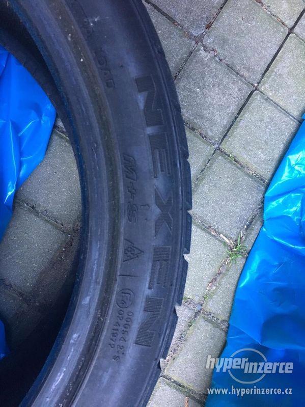 Prodám zimní pneu NEXEN Winguard Sport 225/40 / R18 - foto 4