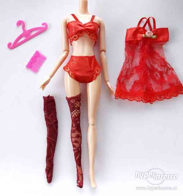 NOVÉ! Set pro panenku Barbie, červený noční s punčochami - foto 3