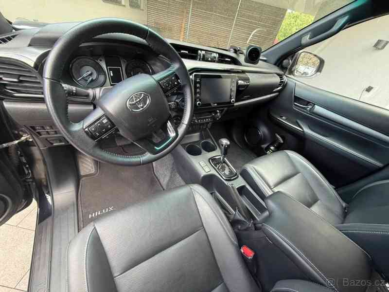 Toyota Hilux invicible v plné výbavě - foto 6