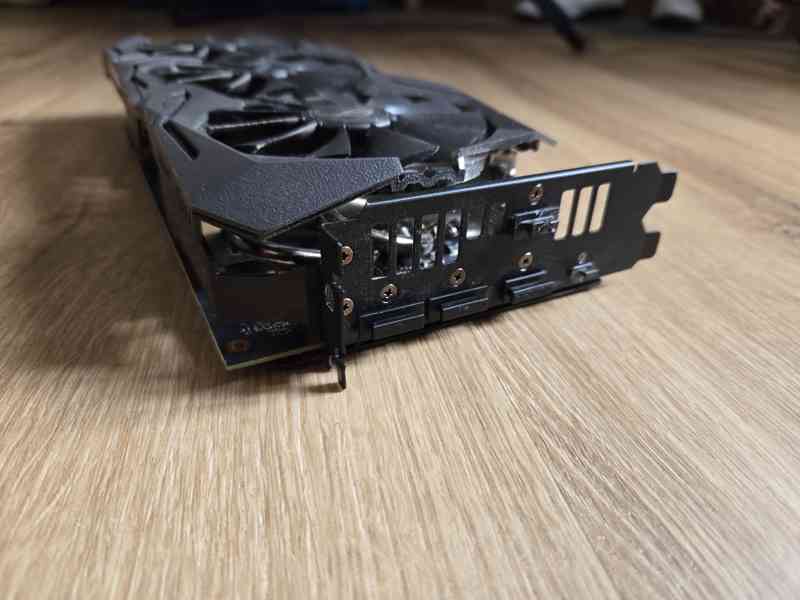 Asus ROX STRIX Gaming GeForce RTX 2070 A8G - foto 2