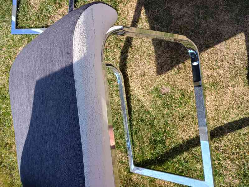 Jidelni stul a zidle - foto 5