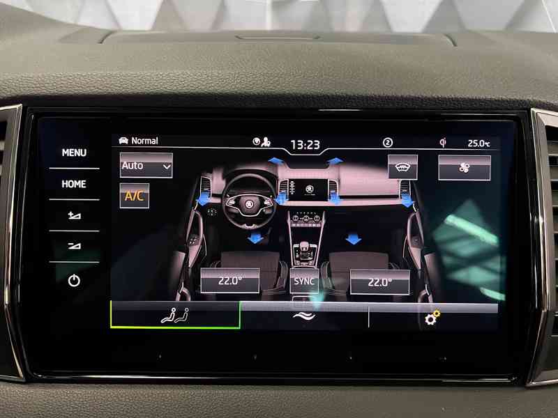 ŠKODA Karoq Style 2,0 TDI 85 kW DSG - foto 18