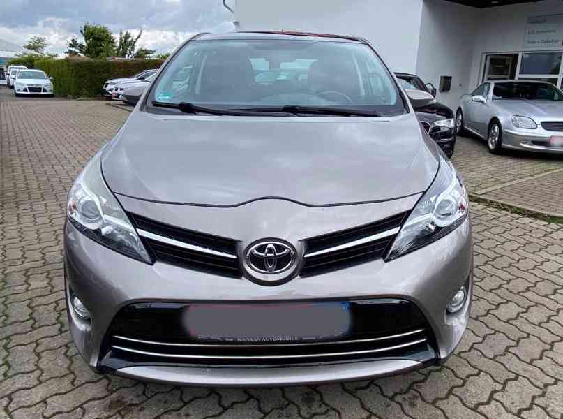 Toyota Verso SkyView Edition 1.8i benzín 108kw - foto 21