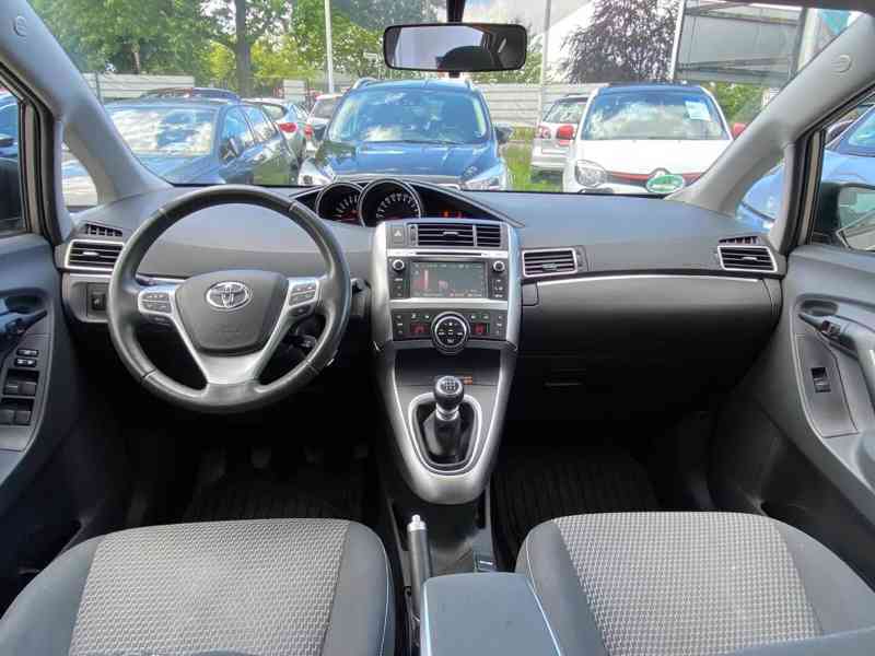 Toyota Verso SkyView Edition 1.8i benzín 108kw - foto 9