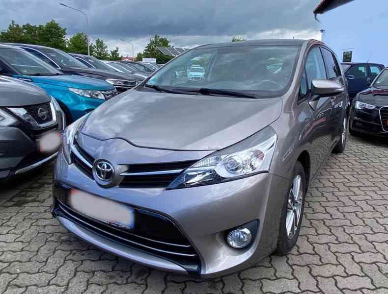 Toyota Verso SkyView Edition 1.8i benzín 108kw - foto 2