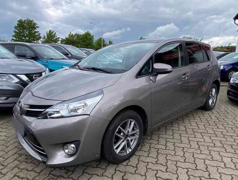 Toyota Verso SkyView Edition 1.8i benzín 108kw - foto 8
