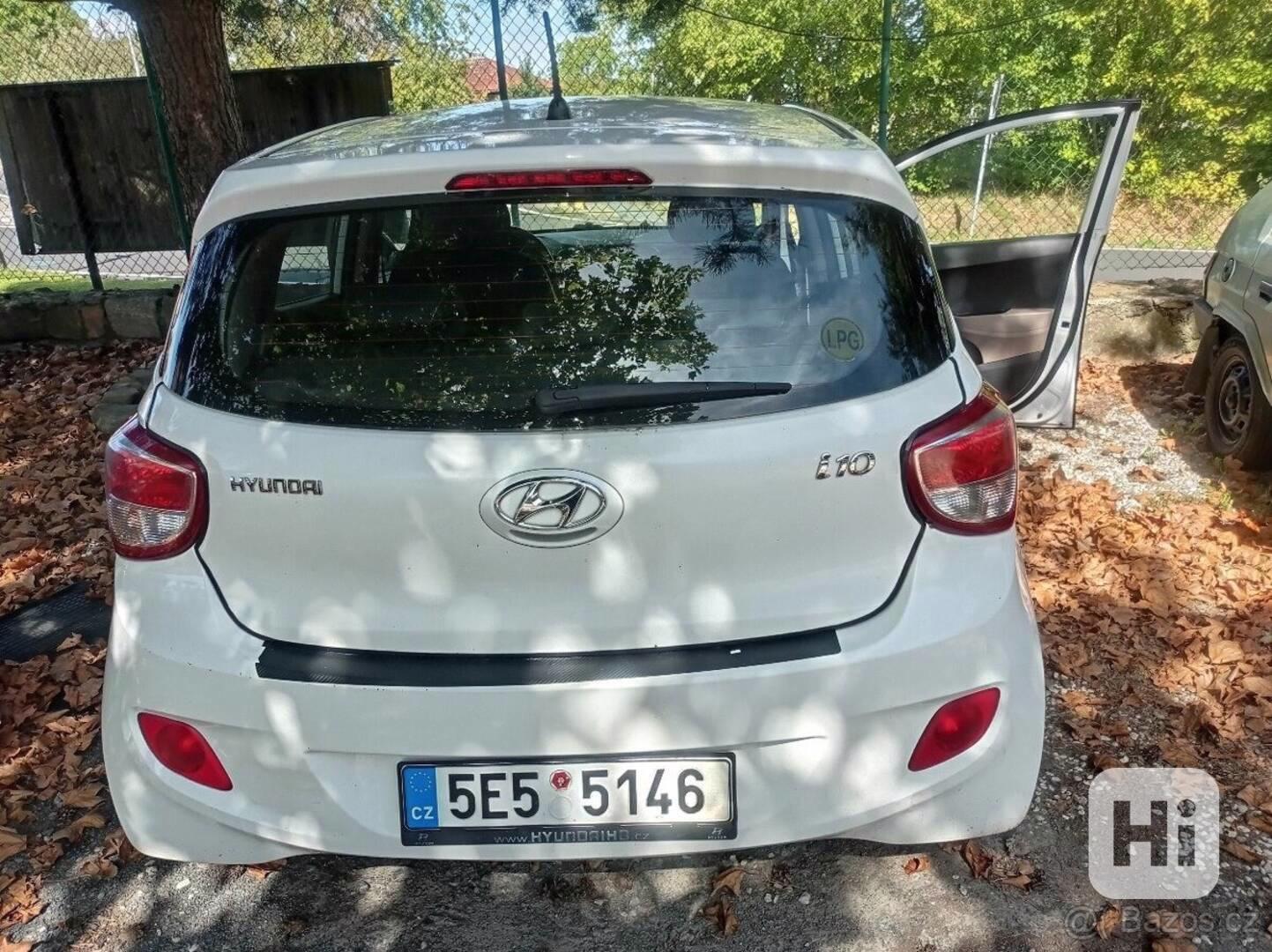 Hyundai i10 1,0   v dobrém stavu - foto 1