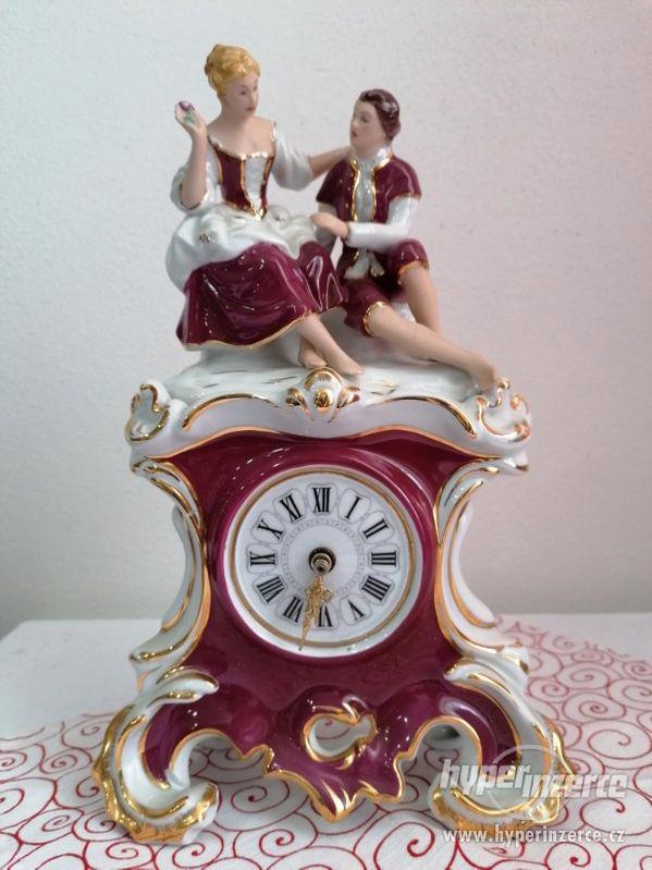 Porcelánové hodiny značky Royal Dux Romance - foto 1