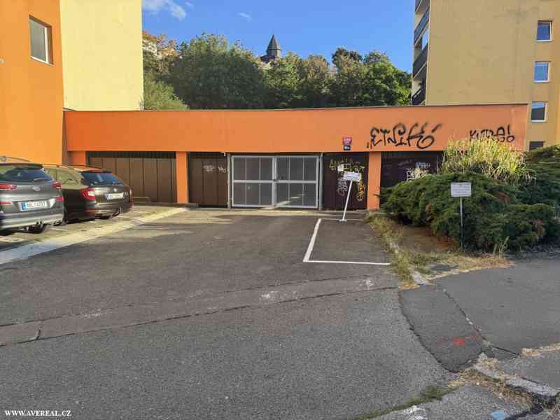 Pronájem prostorného bytu 2+1 (71 m²), 2x lodžie, garáž - foto 16