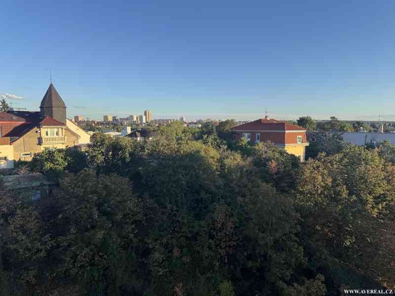 Pronájem prostorného bytu 2+1 (71 m²), 2x lodžie, garáž - foto 13