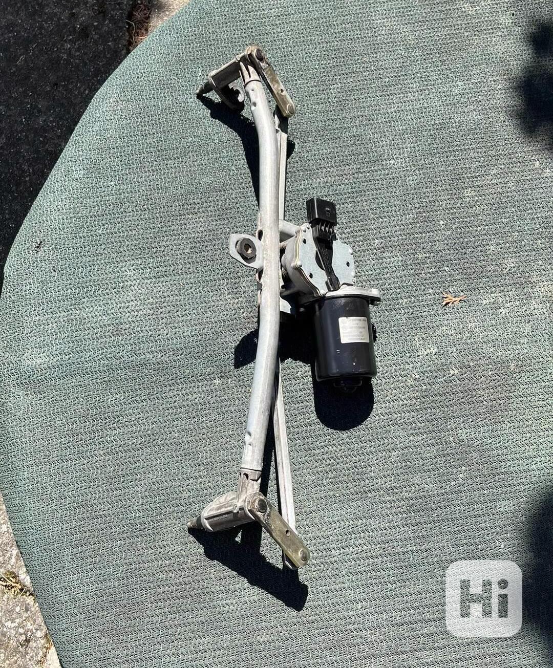 Stěrače OCTAVIA I./ GOLF, komplet táhla s motorkem - foto 1