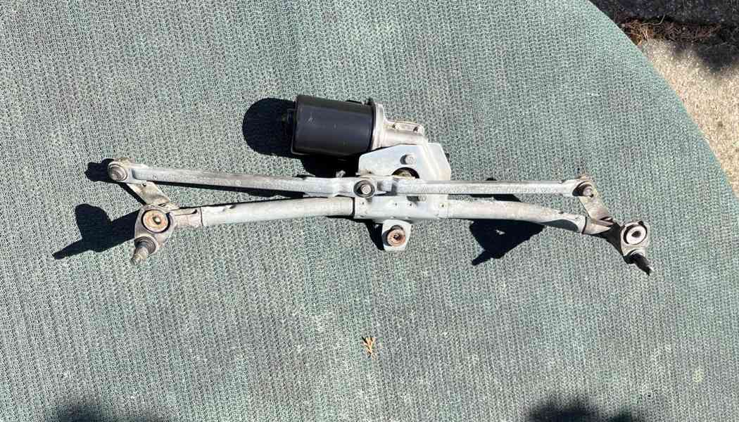 Stěrače OCTAVIA I./ GOLF, komplet táhla s motorkem - foto 2