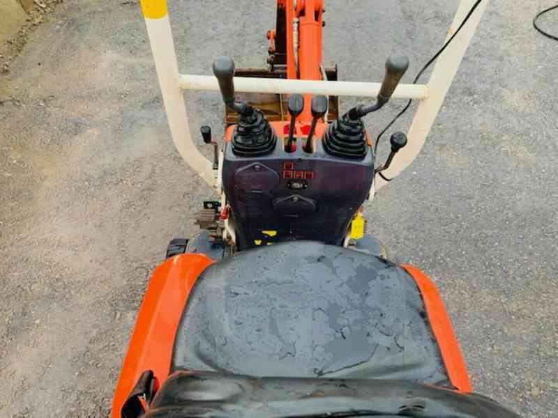 Minibagr Kubota U1o1U-3 - velmi dobrý stav  - foto 5