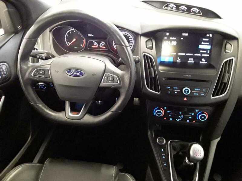 Ford Focus 2.0 EcoBoost ST benzín 184kw - foto 15