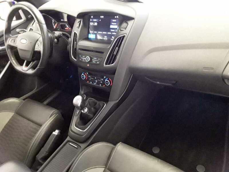 Ford Focus 2.0 EcoBoost ST benzín 184kw - foto 9