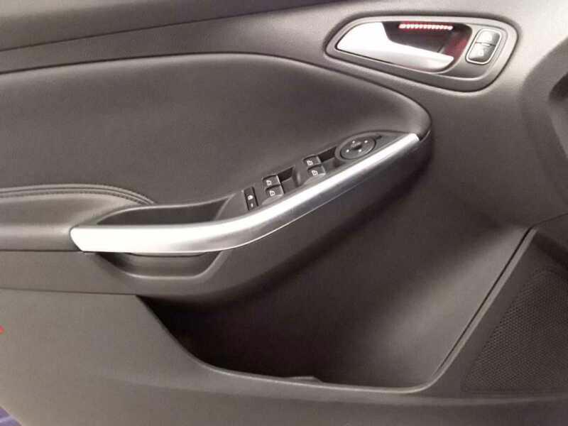 Ford Focus 2.0 EcoBoost ST benzín 184kw - foto 12