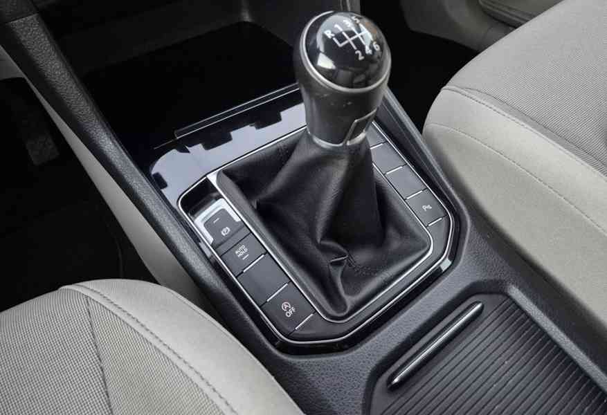 VW Golf Sportsvan 2.0 TDI 110 KW, SERV.KNÍŽKA, KOUPENO V ČR - foto 11