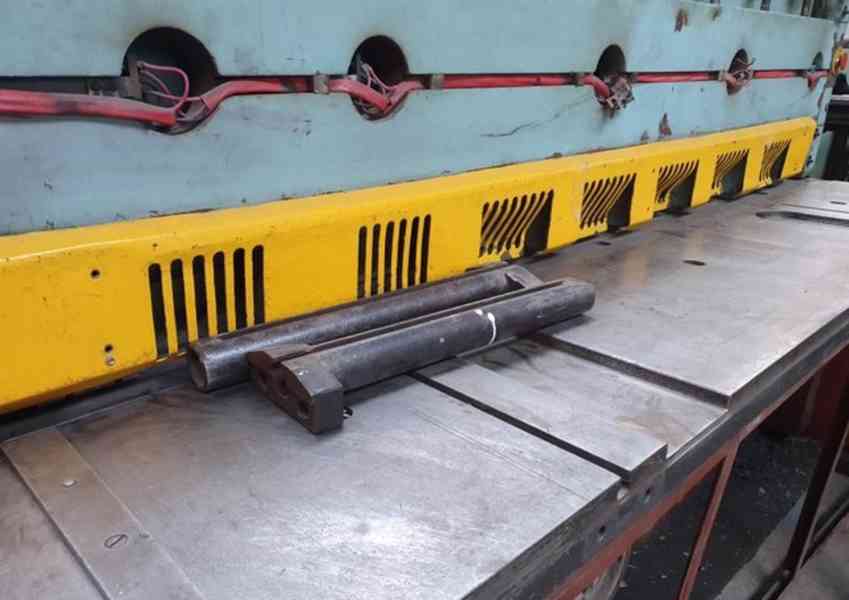 Tabulové nůžky NTE 2000/4 (14272.)  - foto 3