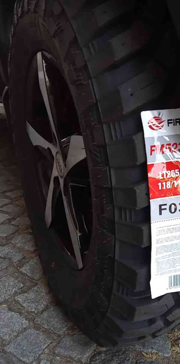 Volkswagen Amarok,touar265/70 R17 250km jako NOVÉ4x4 M/T M+S - foto 2