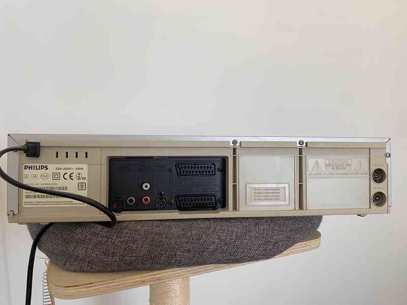 Kvalitní combo VHS a DVD přehrávač PHILIPS DVP620VR - foto 6