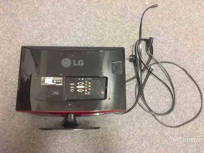 LCD LG 22 palců FULL HD digitalní tunner - foto 4
