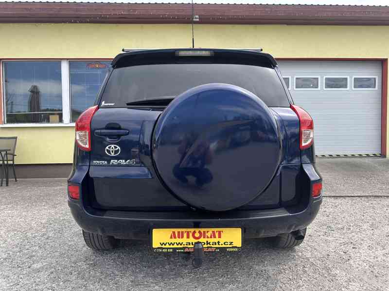 Toyota Rav4 2.2 D4D 4x4/1MAJ/ČR/Výhřev.Sedadel - foto 4