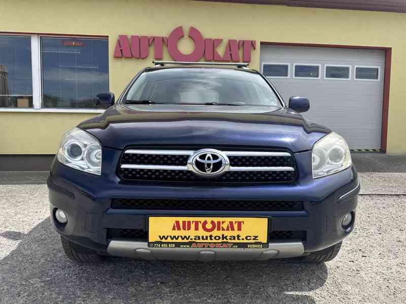 Toyota Rav4 2.2 D4D 4x4/1MAJ/ČR/Výhřev.Sedadel - foto 10