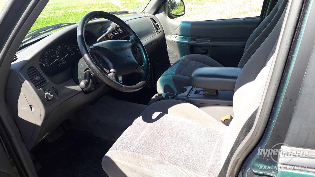 Ford Explorer - foto 4