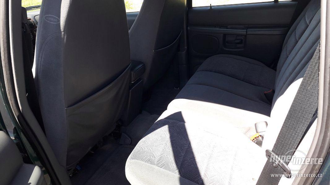 Ford Explorer - foto 5