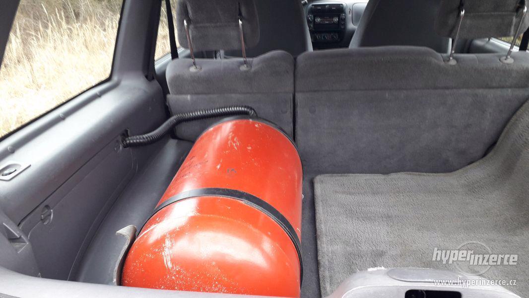 Ford Explorer - foto 14