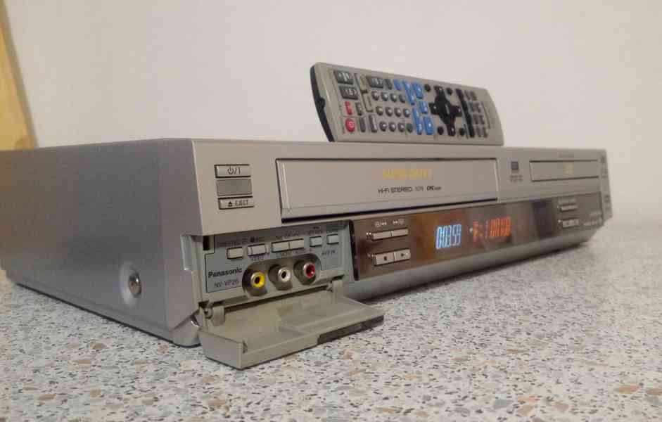 VHS-DVD kombo Panasonic NV-VP26 - foto 2