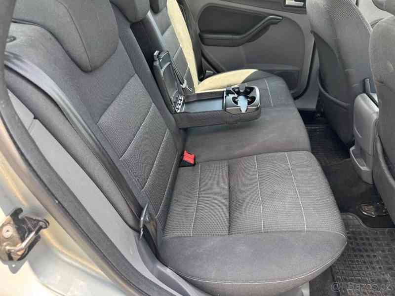 Ford Focus 1,6 FL TDCI 2010 pěkný stav a výba - foto 9