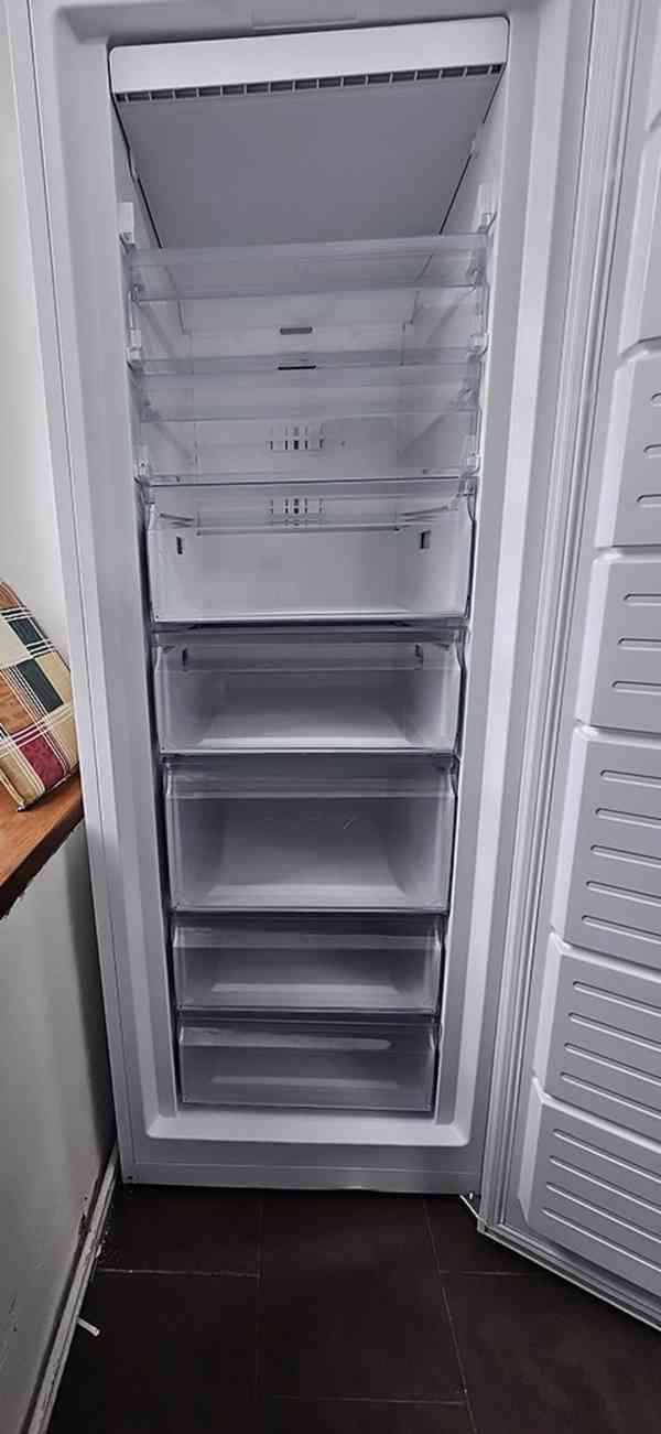 Zásuvkový mrazák BOSCH - No Frost, objem 400 litrů - foto 2