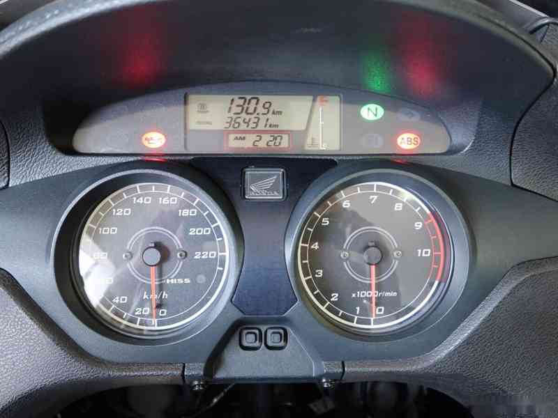 Honda XL1000VA Varadero ABS Travel plná výbava, 36400km - foto 8