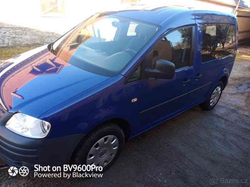 Volkswagen Caddy 1,9   55kw rok 2010 - foto 7