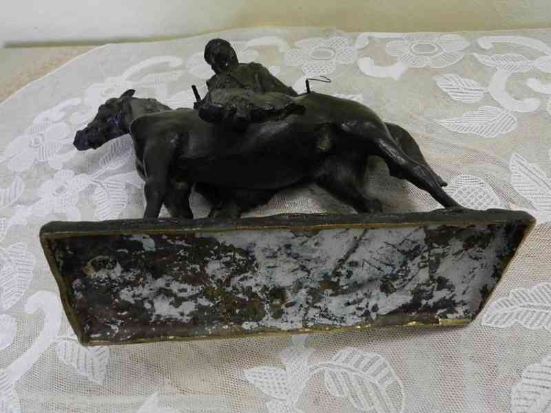 Bronzová Socha Jezdec na Koni RU - foto 8