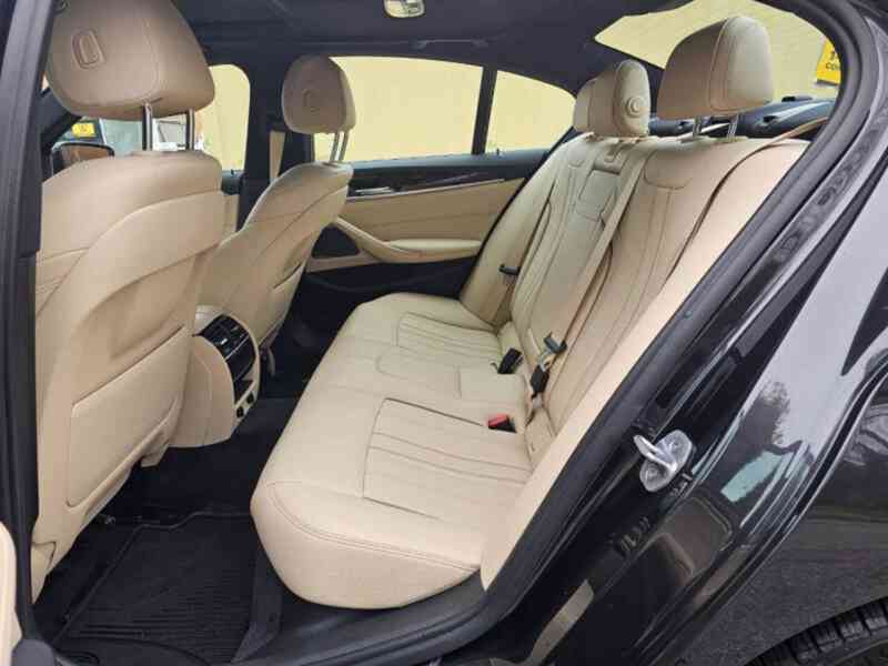 BMW řady 5 530i xDrive, rok výroby 2018 - foto 8