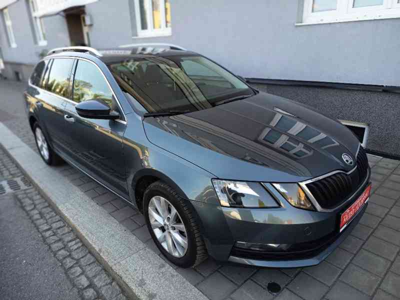 ŠKODA Octavia Combi 1,6TDI Style Plus DSG  - foto 3