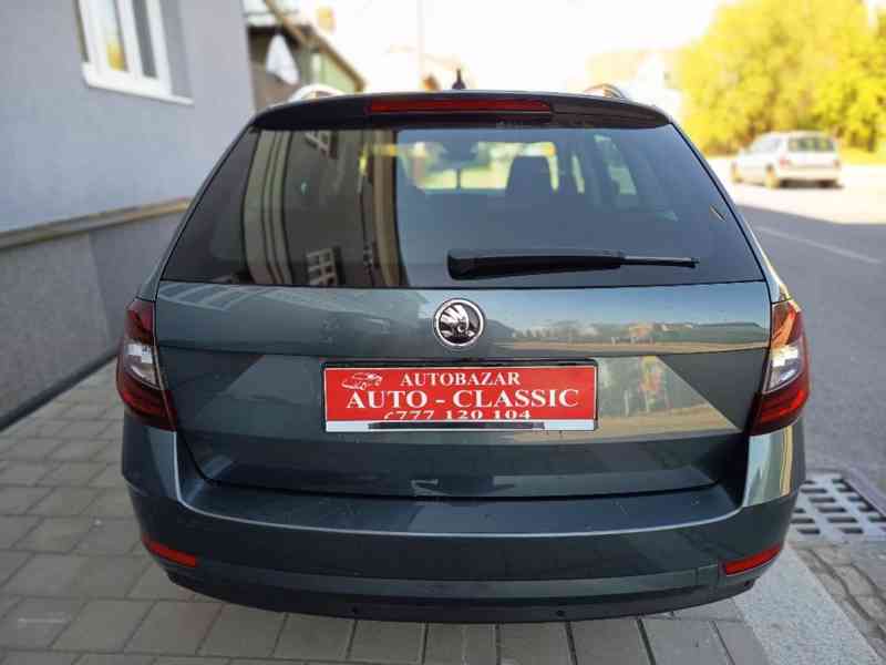ŠKODA Octavia Combi 1,6TDI Style Plus DSG  - foto 7