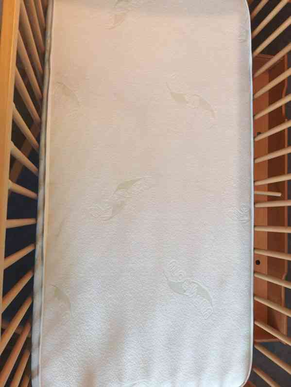 Masivní dětská postýlka  - foto 6