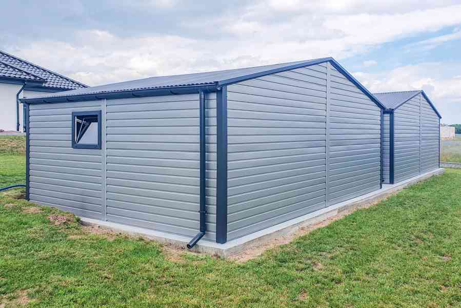 Plechova garáž 7x6m vrata dveře - 2x Okno Antracit TS710 - foto 6