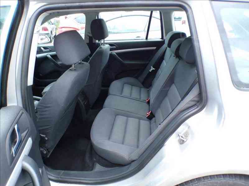 Škoda Octavia 1,9 TDI KLIMA.TAŽ.ZAŘ. - foto 8